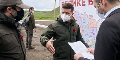 Зеленский повышает ставки. Зачем переговорщикам по Донбассу дали больше полномочий