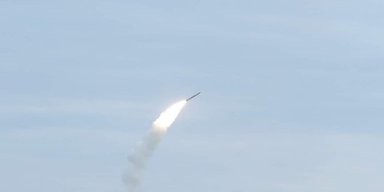 "Цель поражена за 700 км": Зеленскому отчитались о новом украинском оружии