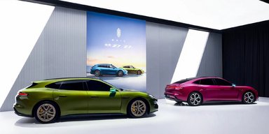 Запас хода 900 км и начинка от Huawei: в Китае продают дешевый клон Porsche Taycan (фото)
