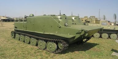 Говорить про відчай: ЗС РФ використовують техніку 1950-х років під Авдіївкою, — Newsweek (фото)