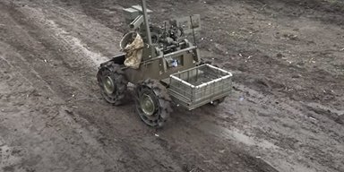 Здатен атакувати бліндажі і "вичікувати" свого часу місяць: ЗСУ отримали робота-кулеметника (відео)
