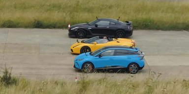 Британський електромобіль кинув виклик суперкарам Lamborghini та Nissan на прямій (відео)