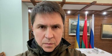 "Втрачали надію": Подоляк висловився про можливість переговорів із РФ через 2 роки війни
