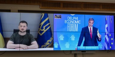 Україна наносить удари по території Росії виключно власною зброєю, — Зеленський (відео)