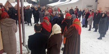 Требовали праздновать 7 января: на Франковщине верующих не пустили в церковь отмечать Рождество