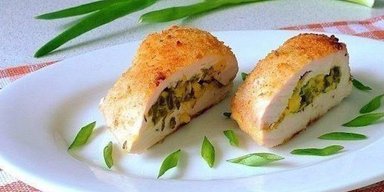 Курячий рулет із сиром: як приготувати нову страву зі звичних продуктів