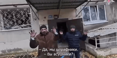 ВС РФ взяли в плен жителей Покровска, выдав их за бойцов ВСУ (видео)