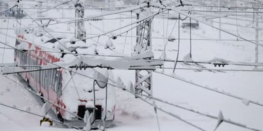 Закрито аеропорти, різдвяні ярмарки, гірські курорти: на півдні Німеччини сильний снігопад (фото, відео)