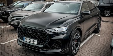 Майже Lamborghini: в Україні з'явився 640-сильний кросовер Audi за 5 мільйонів (фото)