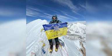 Покорила "убийцу женщин": украинка Самойлова взошла на Канченджангу, одну из самых высоких гор (фото, видео)
