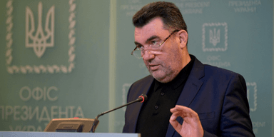 Данилов назвал причину резкого скачка цен на топливо в Украине (видео)