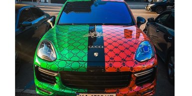 Заради хайпу: українець навмисно знищив кросовер Porsche Cayenne (відео)
