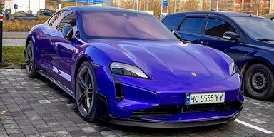 В Україні з'явився новітній 1000-сильний електромобіль Porsche за 9 мільйонів (фото)
