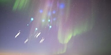 NASA запустило ракети в полярне сяйво: у небі виникло барвисте світлове шоу (фото)