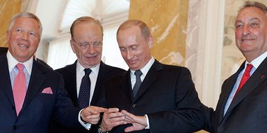 Роберт Крафт, владелец клуба НФЛ Patriots, потребовал от Путина вернуть кольцо с бриллиантами (видео)
