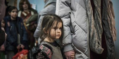 Біженці з України в Нідерландах живуть на кораблі та скаржаться на їжу: чим їх годують за 250 євро