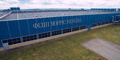 Військовий обурений тим, що тютюновий гігант Philip Morris досі працює в Росії