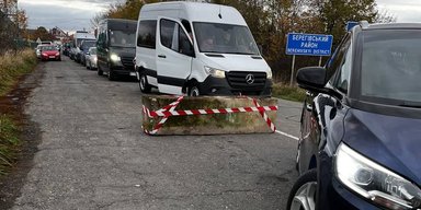 На Закарпатье после прорыва границы КПП усилили бетонными блоками (фото)