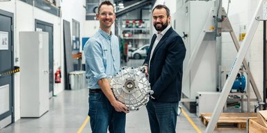 Инновационная технология Mercedes позволяет выпускать авто без задних тормозов (фото)