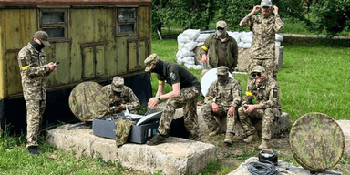 Зв'язок на фронті відновлюється: у Міноборони звітують про роботу Starshield