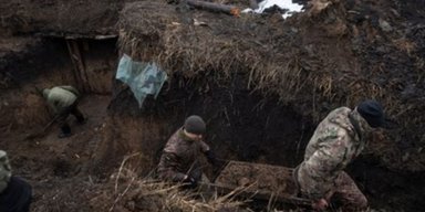 Армія на самообслуговуванні: чому бійцям ЗСУ доводиться купувати за свої гроші майже все, що потрібно для війни
