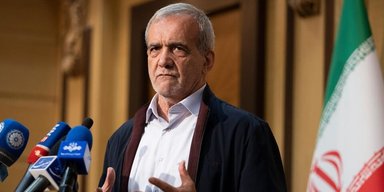 Президент Ирана отрицает предоставление РФ баллистических ракет, — The Guardian