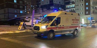 В Турции слепленный детьми снеговик спровоцировал нервный срыв у прохожей: что произошло (фото)
