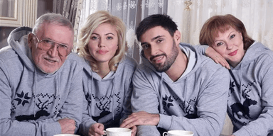 Виталий Козловский показал маму, которая около 25 лет живет за границей