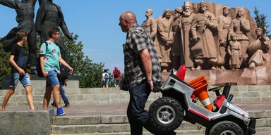 Сюрприз: тарифы на ЖКХ не изменились. Что произошло с экономикой за 28 лет независимости