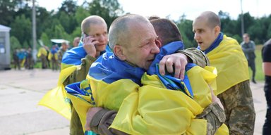 Обмін полоненими: в Україну повернулися захисники в межах нового етапу (відео, фото)