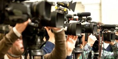 Порошенко возвращается. Зачем у Зеленского снова продвигают карательный закон о медиа?