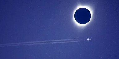 Найдовше сонячне затемнення в історії побачили з надзвукового літака: як це було