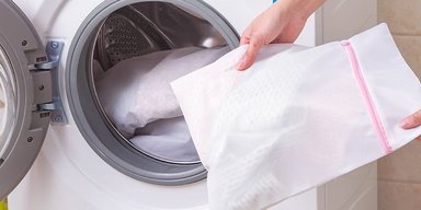 Використання спеціального пакета для прання: які речі потребують особливого догляду