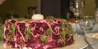 Свежий и вкусный: рецепт простого салата из свеклы и тунца