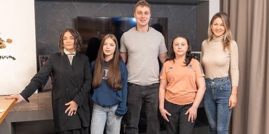 "Новый дом — новые возможности": Яна Степаненко получила квартиру от Рината Ахметова