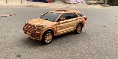 Кросовер Ford Explorer відтворили з дерева в найдрібніших деталях (відео)