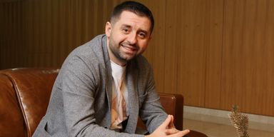 Менеджер "слуг". Арахамия о том, почему украинцы не любят выборы и чем Рада похожа на Вегас