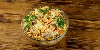 Салат с говяжьей печенью: рецепт сытного блюда