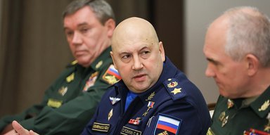 Сергея Суровикина освободили от должности командующего ВКС РФ, — росСМИ