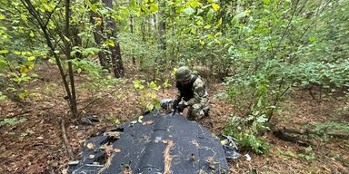 Помітили перехожі: у Дарницькому районі Києва знайшли майже цілий російський "Шахед" (фото)