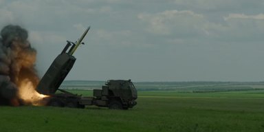 Загинули 4, поранено 7: Україна завдала удару HIMARS по захопленому росіянами заводу, — ЗМІ (відео)