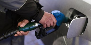 "Сейчас переплачиваем": когда в Украине появится дешевый бензин и что для этого нужно