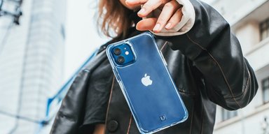 Россияне переплачивают $150 за iPhone, которые завтра могут превратиться в "кирпичи"