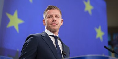 Після 17 місяців блокування: Угорщина зняла вето на переговори про вступ України до ЄС, — FT
