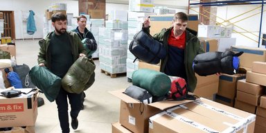 Соціум об'єднала війна, а волонтерство відбудує Україну попри партійність, — експерт (відео)