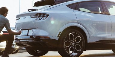 Автомобили Ford получат инновационные цифровые номерные знаки: как они работают (фото)