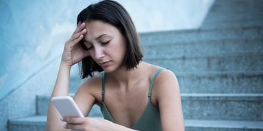 Что делать, если смартфон разослал всем контактам интимные фото и как этого избежать