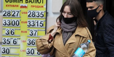 Хорошо летим. Почему растет курс доллара и какой будет девальвация гривны в 2022 году