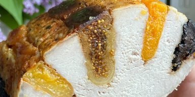 Запеченная вырезка с сухофруктами: рецепт вкуснейшего блюда из свинины