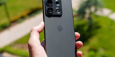 Мощный смартфон Motorola по средней цене: какая модель 2026 года удивила в тестах (фото)